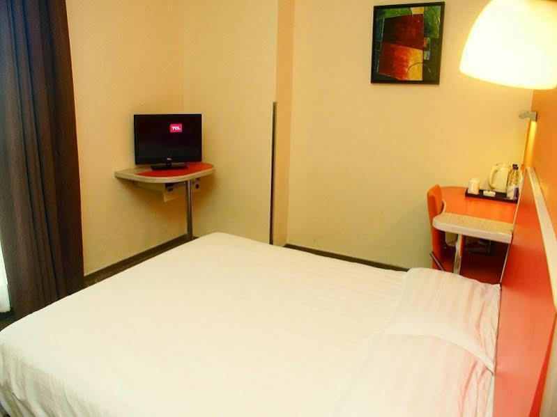 Motel Shanghai Pudong Avenue Yangpu Bridge מראה חיצוני תמונה